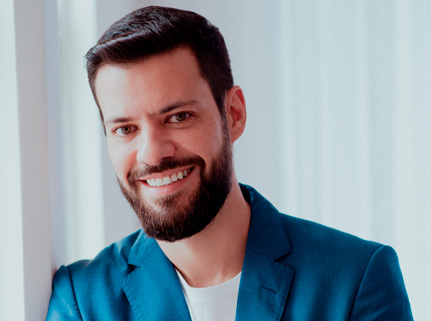 Dr. Rogério Caixeta Moraes de Freitas